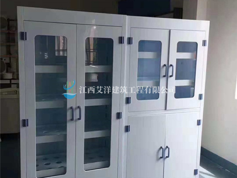 器皿柜